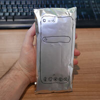 ¿Qué pasa si envuelves el móvil en papel de aluminio? Lo ponemos a prueba