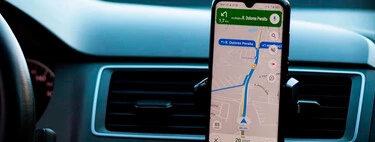 No tengo ni Android Auto ni Apple CarPlay en mi coche ni falta que me hace: por qué prefiero usar mi móvil con un soporte 