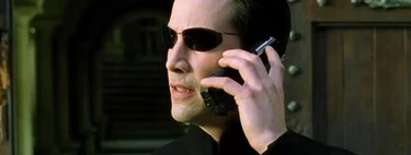 Corría el año 2003 y Nokia era la reina cuando Samsung consiguió colar un teléfono en Matrix: este era el móvil de Neo en Reloaded 