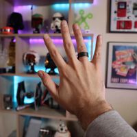 Alguien encontró un uso para salvar a los anillos inteligentes del fracaso: que se conviertan en control remoto
