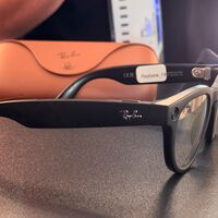 Mientras las gafas inteligentes luchan por pasar desapercibidas, los hechos están demostrando que tenemos un gran problema como sociedad 