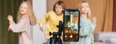 "Se acabó en España el trabajo autónomo con los menores": el Gobierno aprueba el decreto que pone límites a los 'niños influencers'