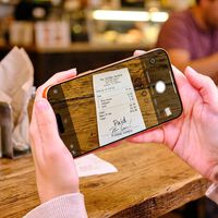 Olvídate de Bizum: tu iPhone podrá dividir la cuenta con solo hacer una foto al ticket