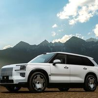 El GPS de un coche eléctrico de lujo detectó que había cruzado la frontera y tomó una decisión: bloquearlo por completo