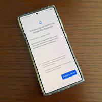 Samsung desatasca por fin las actualizaciones de sistema de Google Play: los Galaxy con One UI 8 ya tienen disponible la de enero 